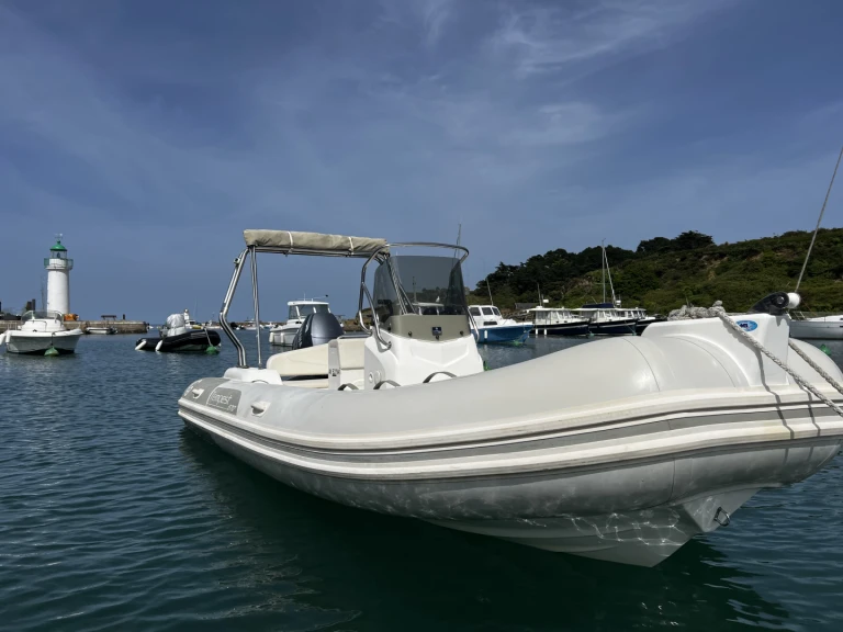 Noleggio barche Capelli Tempest 570 a Sauzon su Samboat