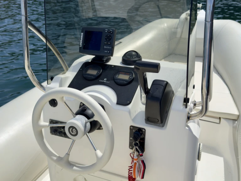 Noleggio Gommone Capelli con patente nautica