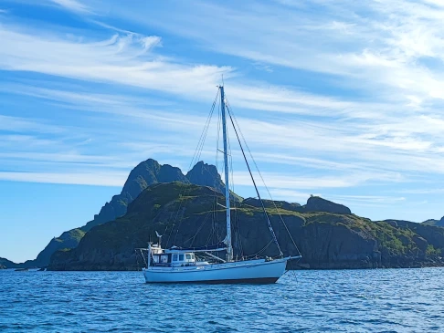 Barca a vela a noleggio a Svolvær (Lofoten) al miglior prezzo