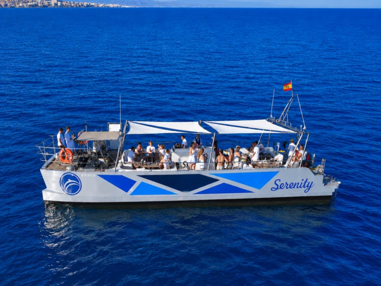 Noleggio Catamarano con o senza skipper Serenity a Puerto Marina Benalmadena