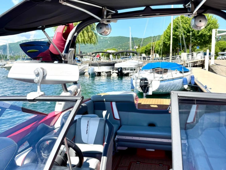 Noleggio barche Nautique Correct Craft g21 a Aix-les-Bains su Samboat