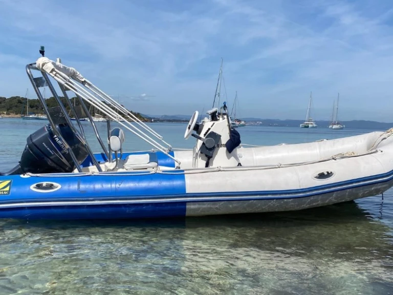 Noleggio barche Zodiac Medline 500 Neo a Le Brusc su Samboat