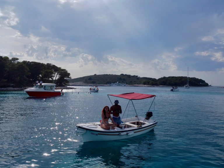 Noleggio barche Jugoplastika Jugoplastika a Lesina (Hvar) su Samboat