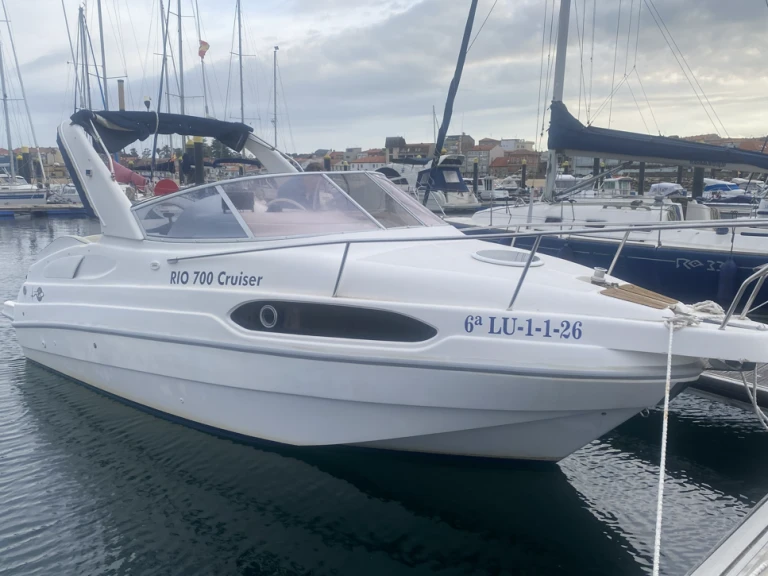 Noleggiare una Rio Rio 700 Cruiser a A Pobra do Caramiñal