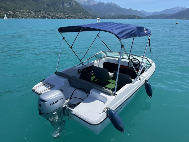 Noleggiare una Glastron GT 185 a Annecy
