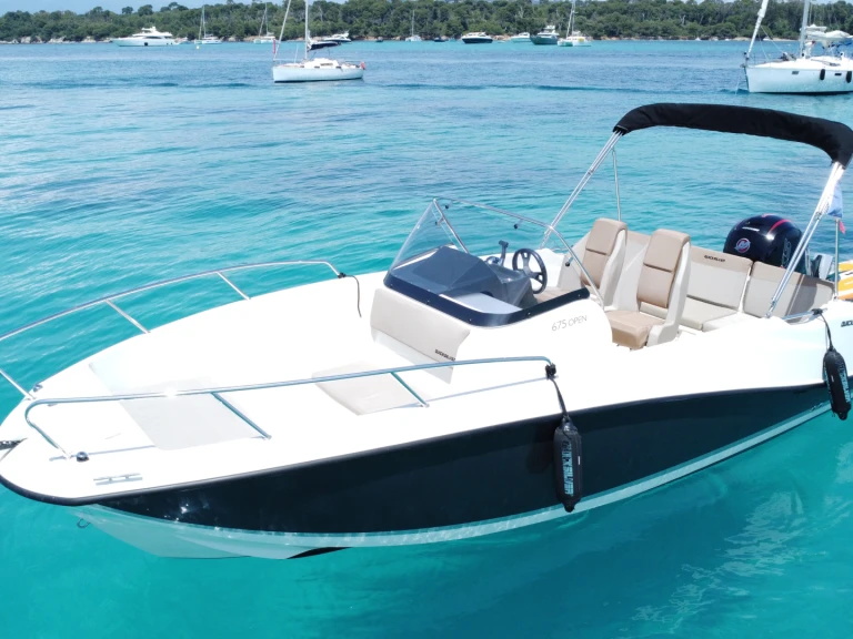 Noleggio Barca a motore a Mandelieu-la-Napoule – Quicksilver Activ 675 Open