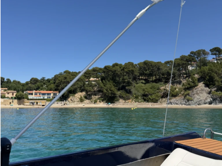 Noleggio Barca a motore con o senza skipper Jeanneau a Francia