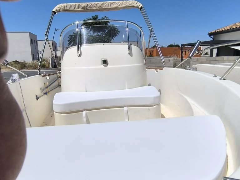 Noleggio barche Vias economico Cap Camarat 545 Style