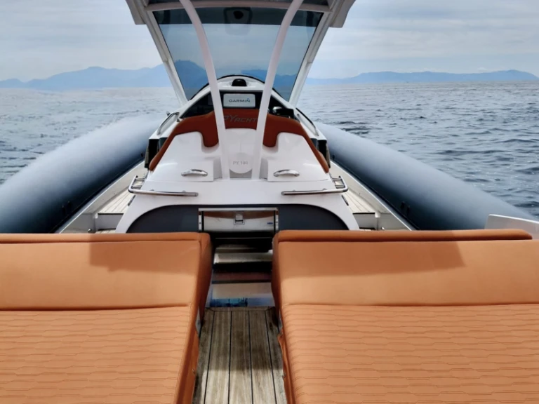 Noleggio Gommone con o senza skipper Panamera Yacht a Napoli