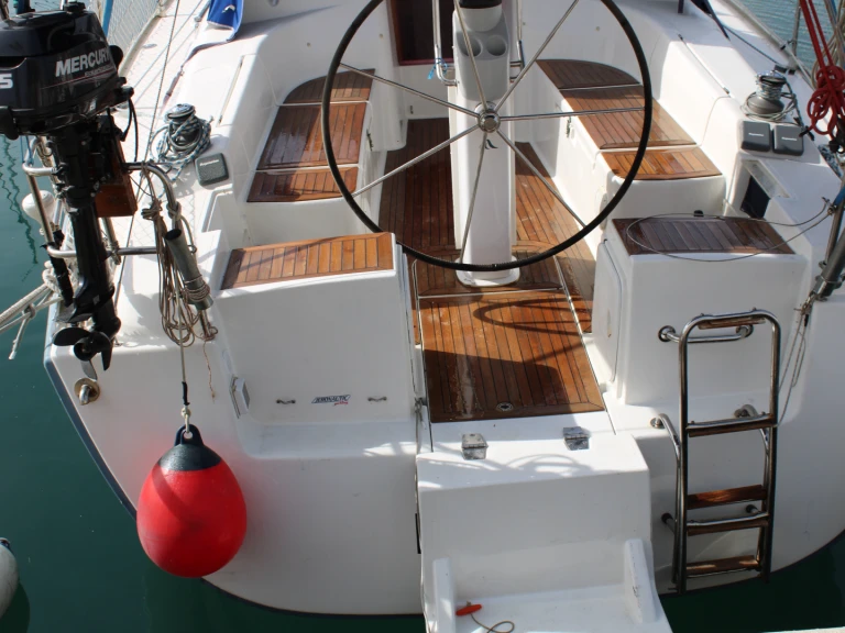 Noleggiare una Hanse 370e  a Torrevieja