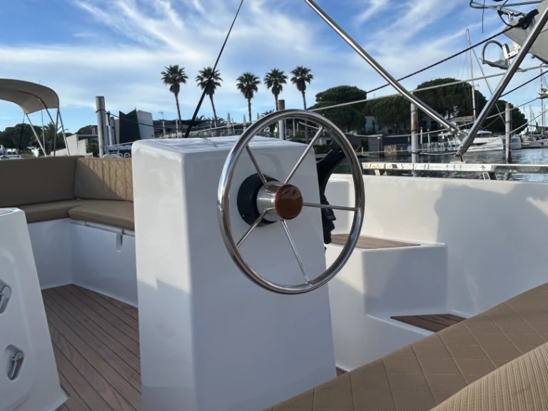 Noleggio barche Port-Camargue economico SYLVER YACHT