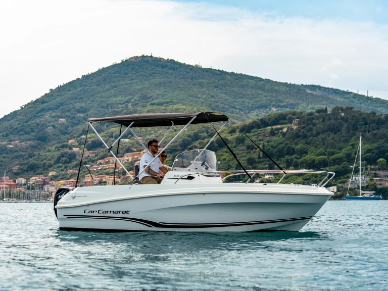 Noleggio barche Jeanneau Cap Camarat 5.5 CC a La Spezia su Samboat