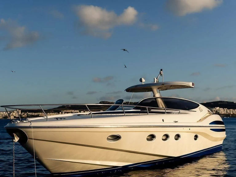 Noleggio Barca a motore Sea Ray con patente nautica