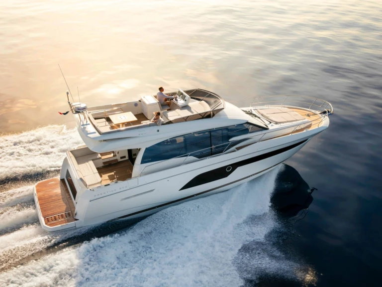 Jeanneau Prestige 52 anno 2023 da affittare a  Salerno