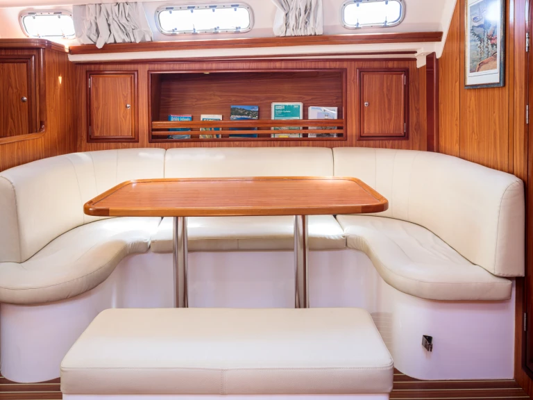 Noleggiare una Ocean Yachts Ocean Star 51.2 a Limáni Lavríou