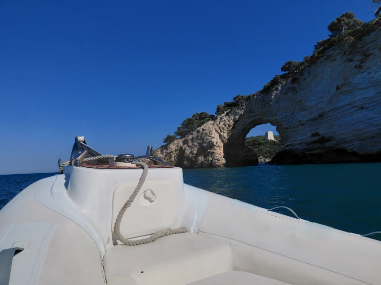 Noleggio Gommone a Vieste – Legar Legar 6.70