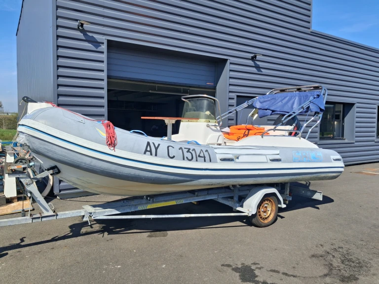 Noleggio Gommone a Nantes – Sacs Sacs S 475