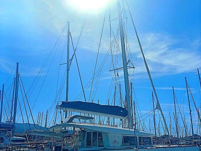 Noleggio Catamarano Lagoon con patente nautica