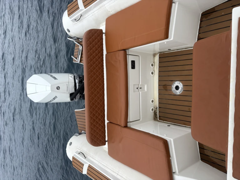 Tiger Marine 850 Open da affittare a  Marsiglia