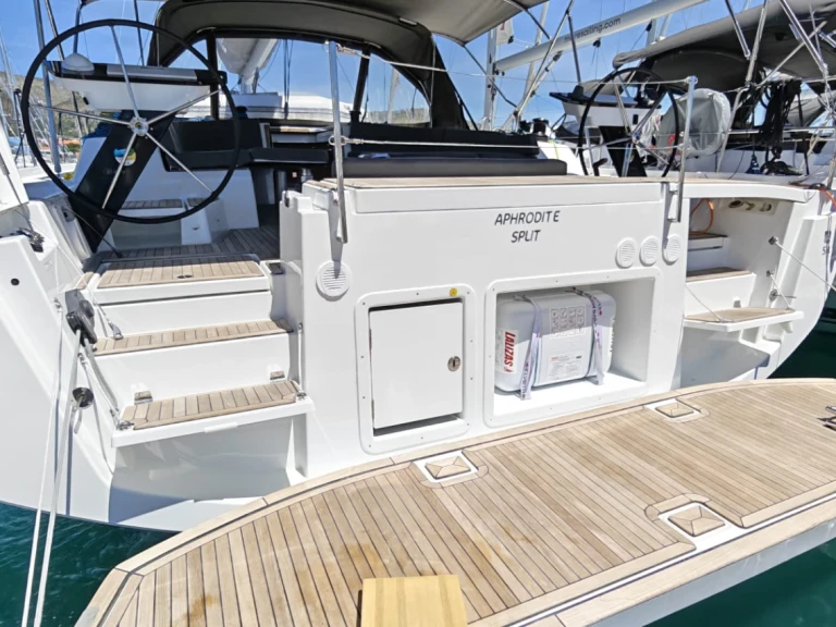 Noleggio Barca a vela a Seget Donji – Dufour Dufour 54 - 6 cab.