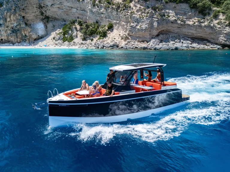 Noleggio barche De Antonio Yacht D29 De Antonio Yacht D29 a Cala Gonone su Samboat