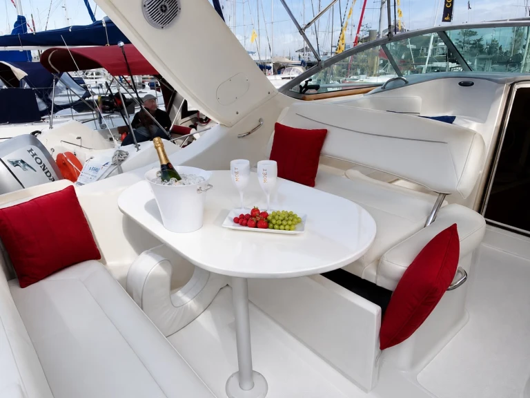 Noleggio barche Bayliner Bayliner 285 Cruiser a Cannes su Samboat