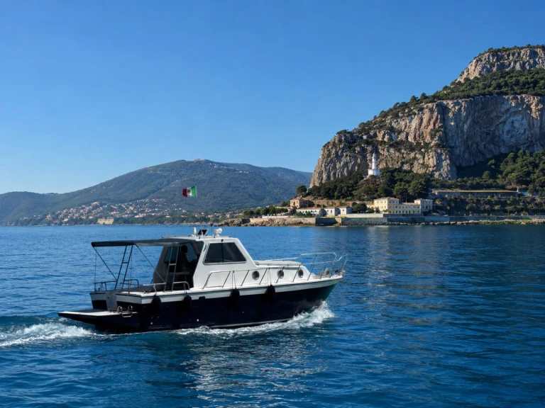 Noleggiare una aztec Crestline a Cefalù