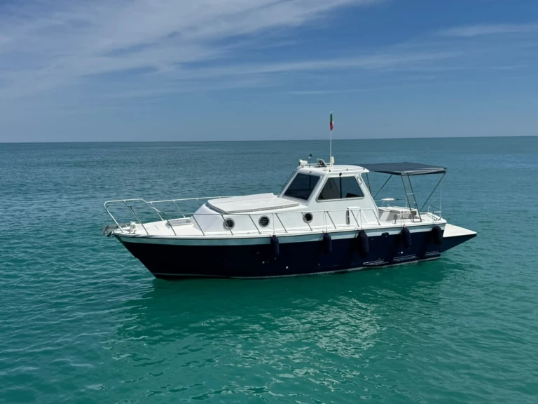 Noleggio Barca a motore a Cefalù – aztec Crestline