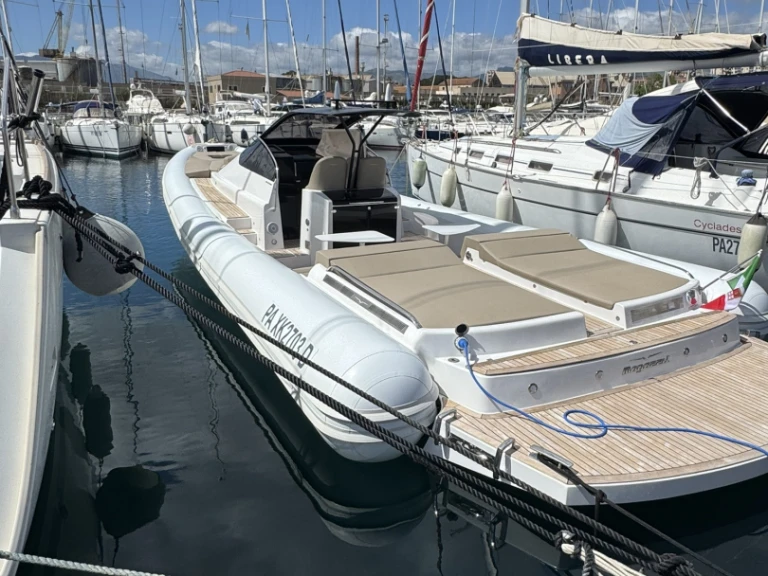 Noleggio Gommone a Palermo – Magazzu MX-13 coupè