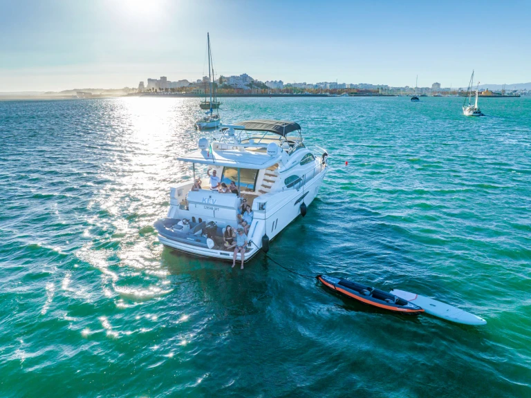 Noleggio Yacht di lusso a Vilamoura – Pearl fly bridge 55