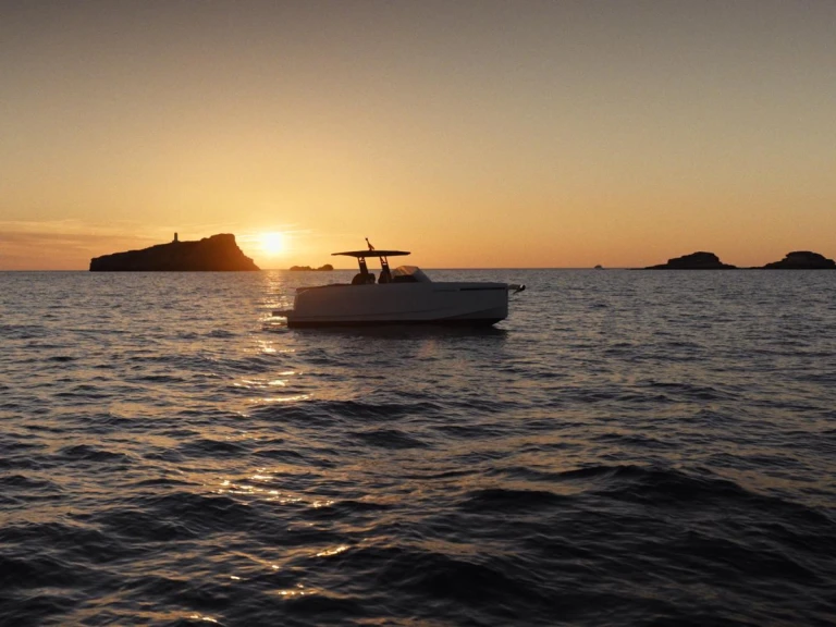 Noleggiare una DE ANTONIO Yachts D29 Open a Palma de Maiorca
