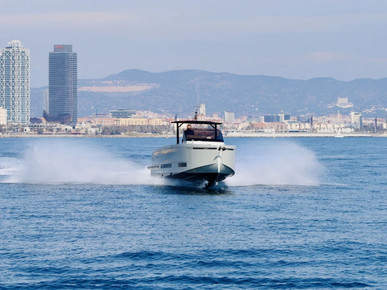 Noleggio Barca a motore con o senza skipper DE ANTONIO Yachts a Palma de Maiorca