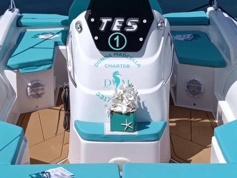 Noleggio Gommone con o senza skipper Tes Marine a Pisciotta