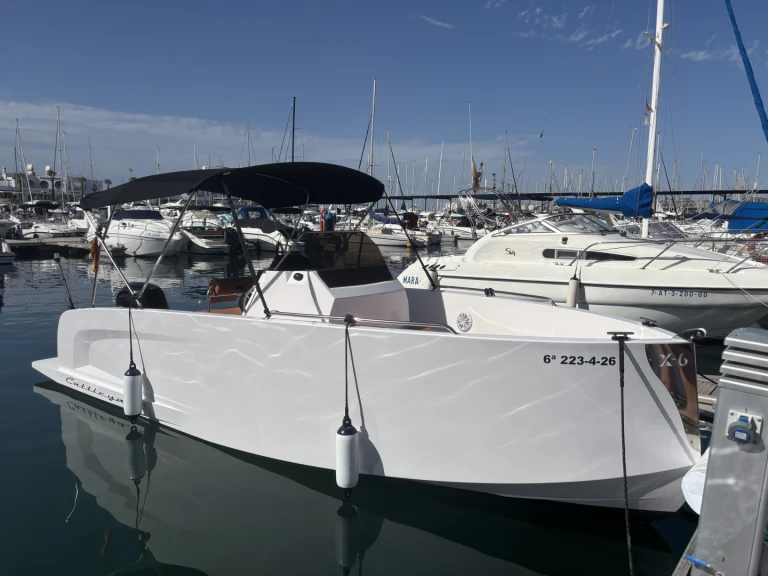 Noleggio Barca a motore Boats maks con patente nautica