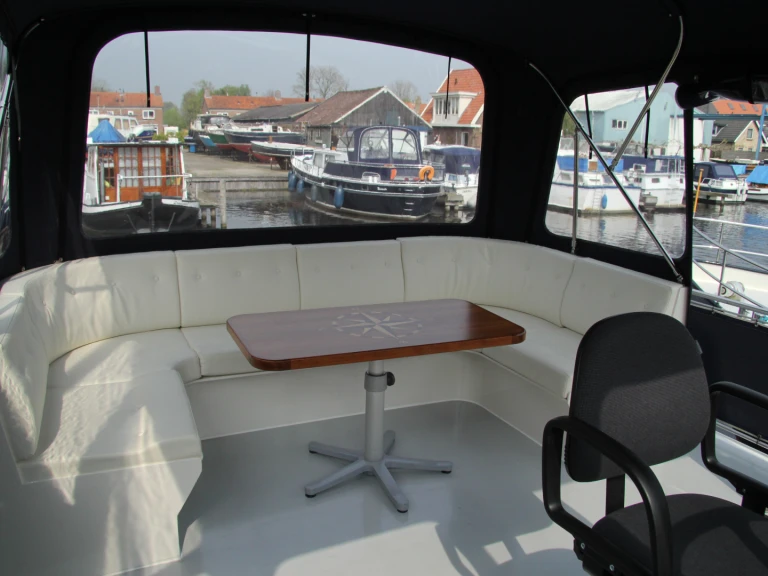 Noleggiare una privateer 40 XL a Gaastmeer
