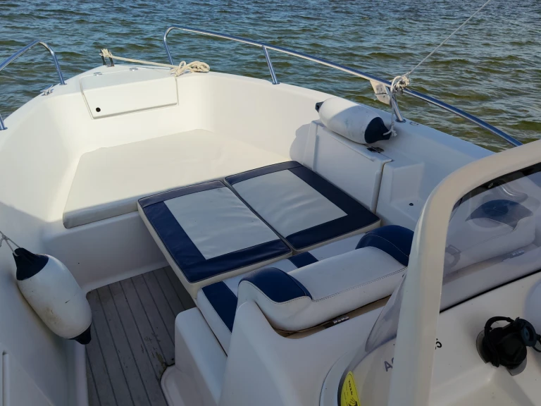 Noleggio Barca a motore Quicksilver con patente nautica