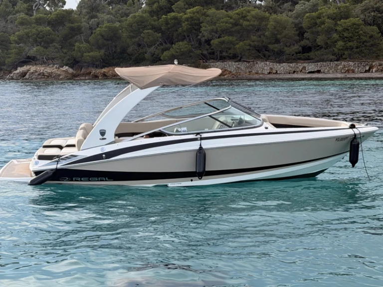 Noleggio barche Régal Regal 2300 a Mandelieu-la-Napoule su Samboat