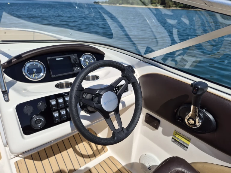 Noleggiare una Bayliner Bayliner 249 SD a Parenzo (Poreč)
