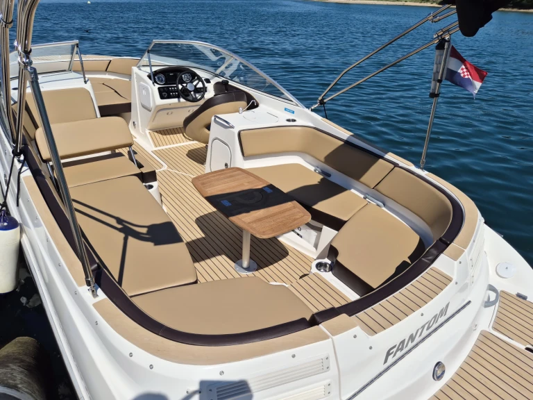 Noleggio barche Parenzo (Poreč) economico Bayliner 249 SD