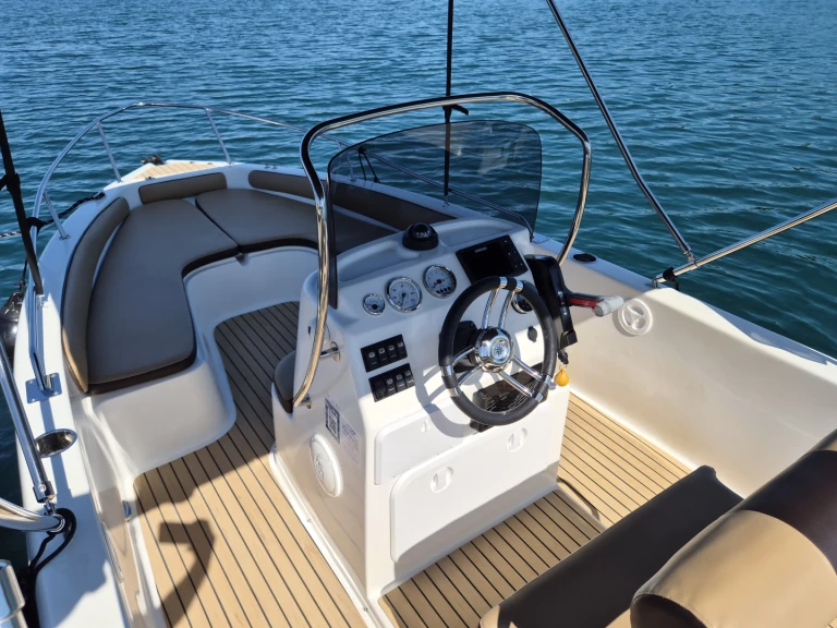 Noleggio barche Parenzo (Poreč) economico 19 Open