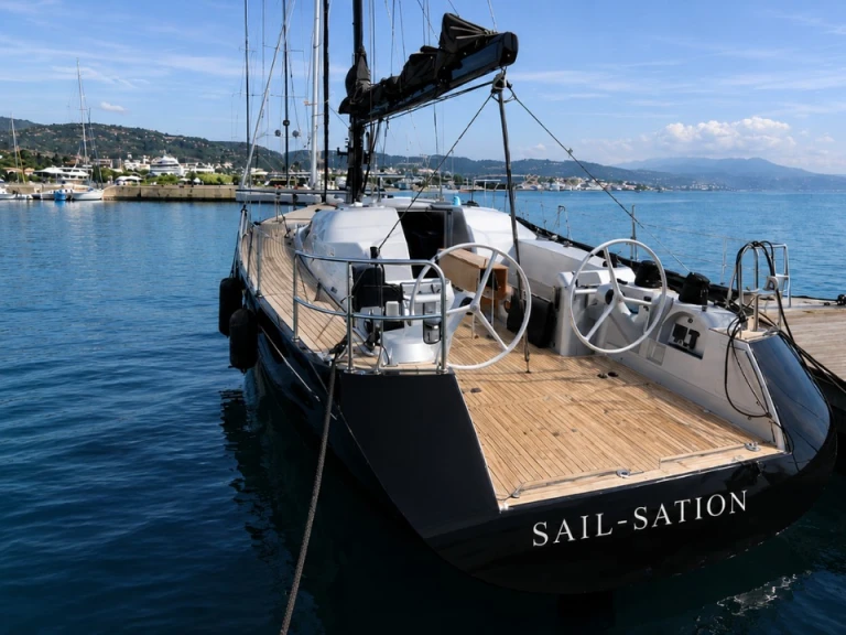 Noleggio Barca a vela Sparkman-Stephens con patente nautica