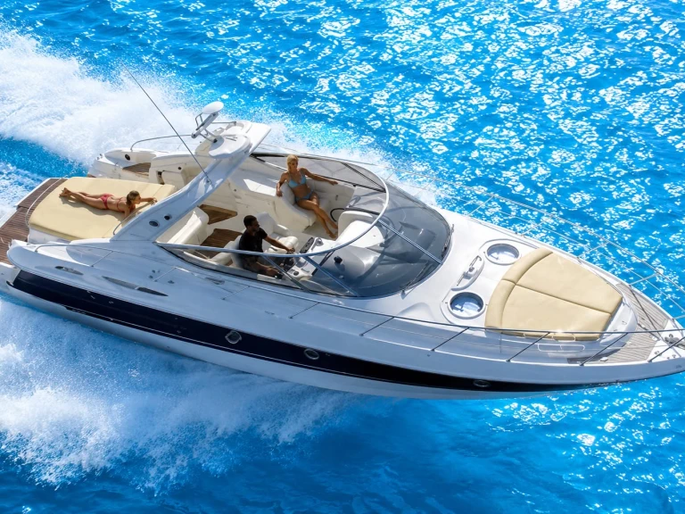 Noleggio Barca a motore con o senza skipper Cranchi a Antibes