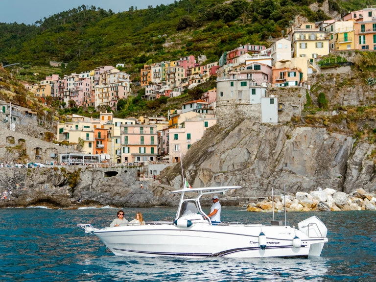Noleggio Barca a motore Jeanneau con patente nautica
