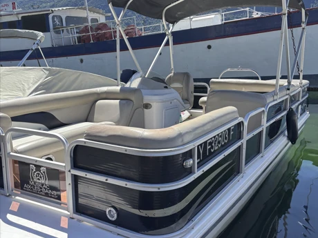 HURRICANE fundeck 190 da affittare a  Aix-les-Bains