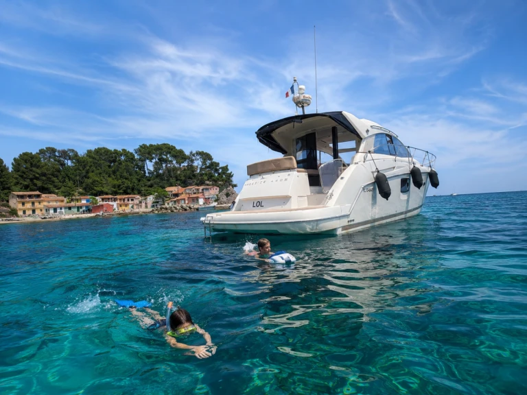 Yacht di lusso a noleggio a Toulon al miglior prezzo