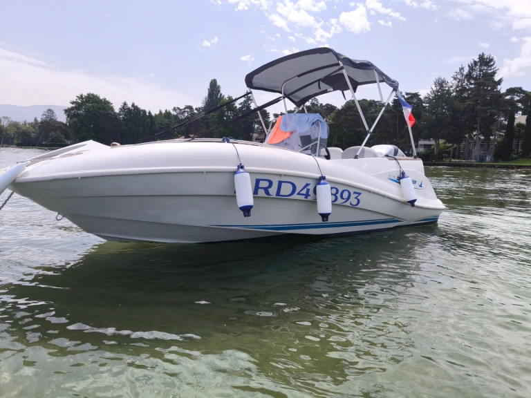 Noleggio Barca a motore Quicksilver con patente nautica