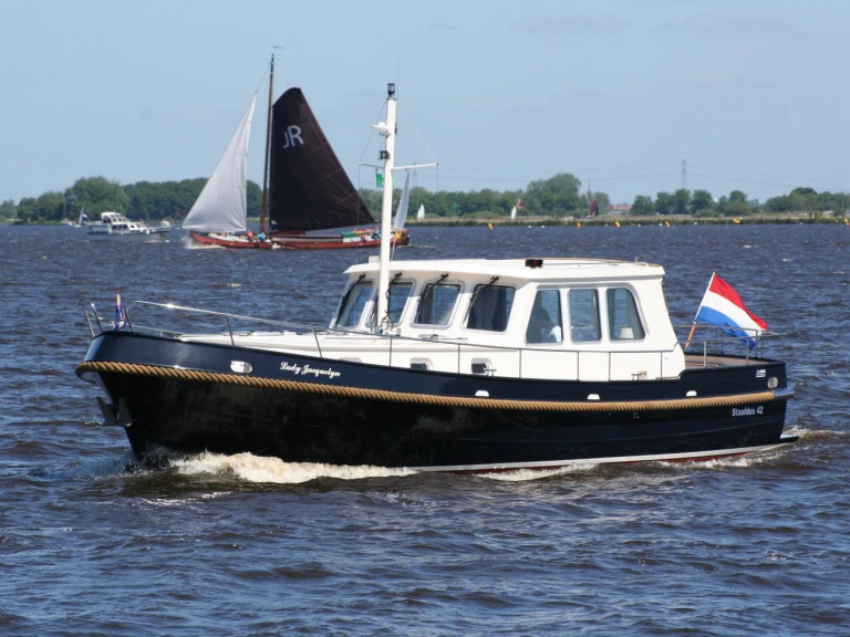 Noleggio Barca a motore staaldus con patente nautica
