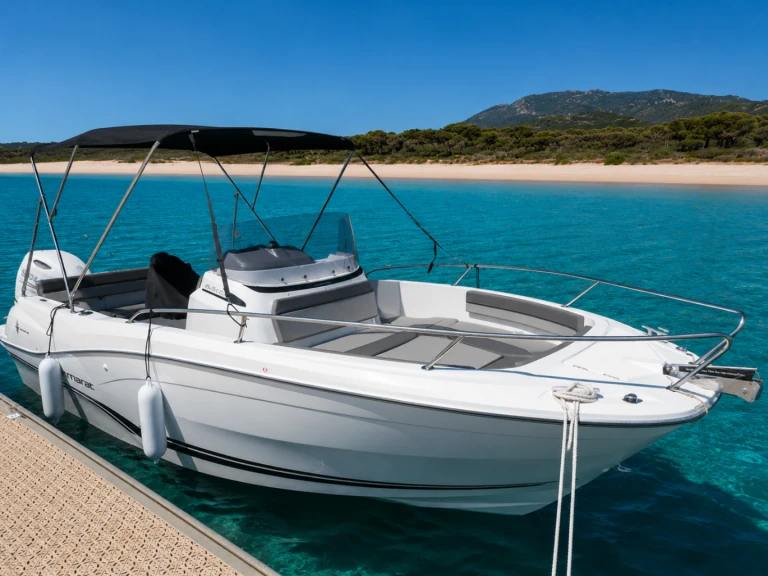 Jeanneau Cap Camarat 6.5 CC Serie 3 da affittare a  Porto-Vecchio