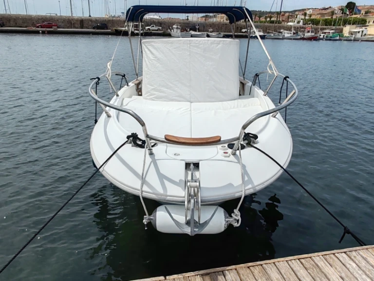 Sessa Marine Key Largo 25 da affittare a  Carloforte