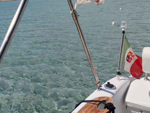 Noleggiare una Sessa Marine Key Largo 25 a Carloforte